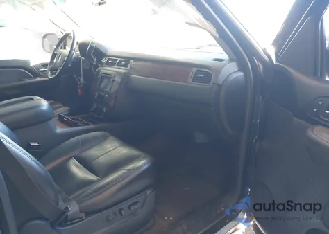 2009 Chevrolet Suburban Lt W/2Lt z USA, uszkodzony, nr VIN 1GNFC26J79R299130